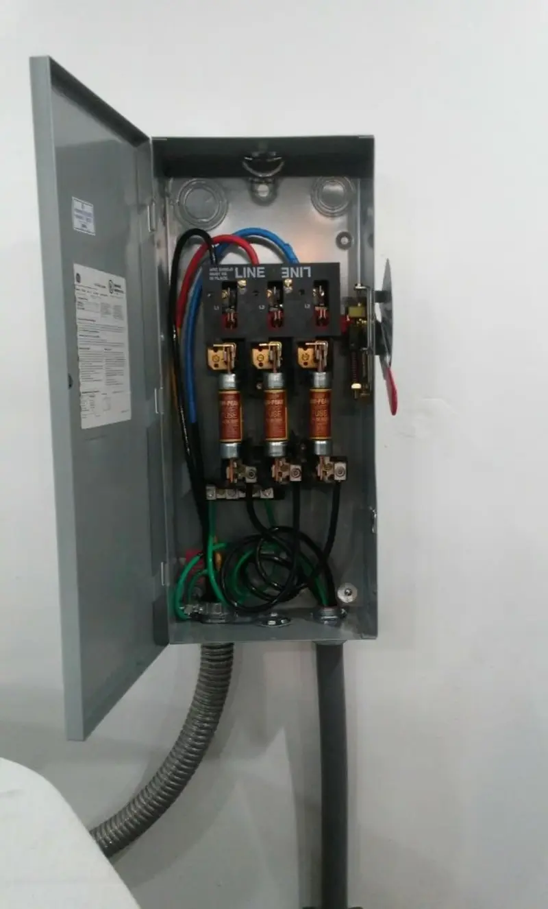 Three-phase disconnect switch installed for Smoke Detector Installation in Hanover